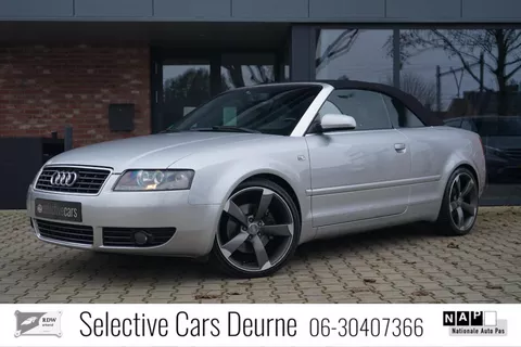 Audi A4 Cabriolet 2.4 V6 Exclusive , S-line, Youngtimer, Trekhaak, 19'' Rotor.